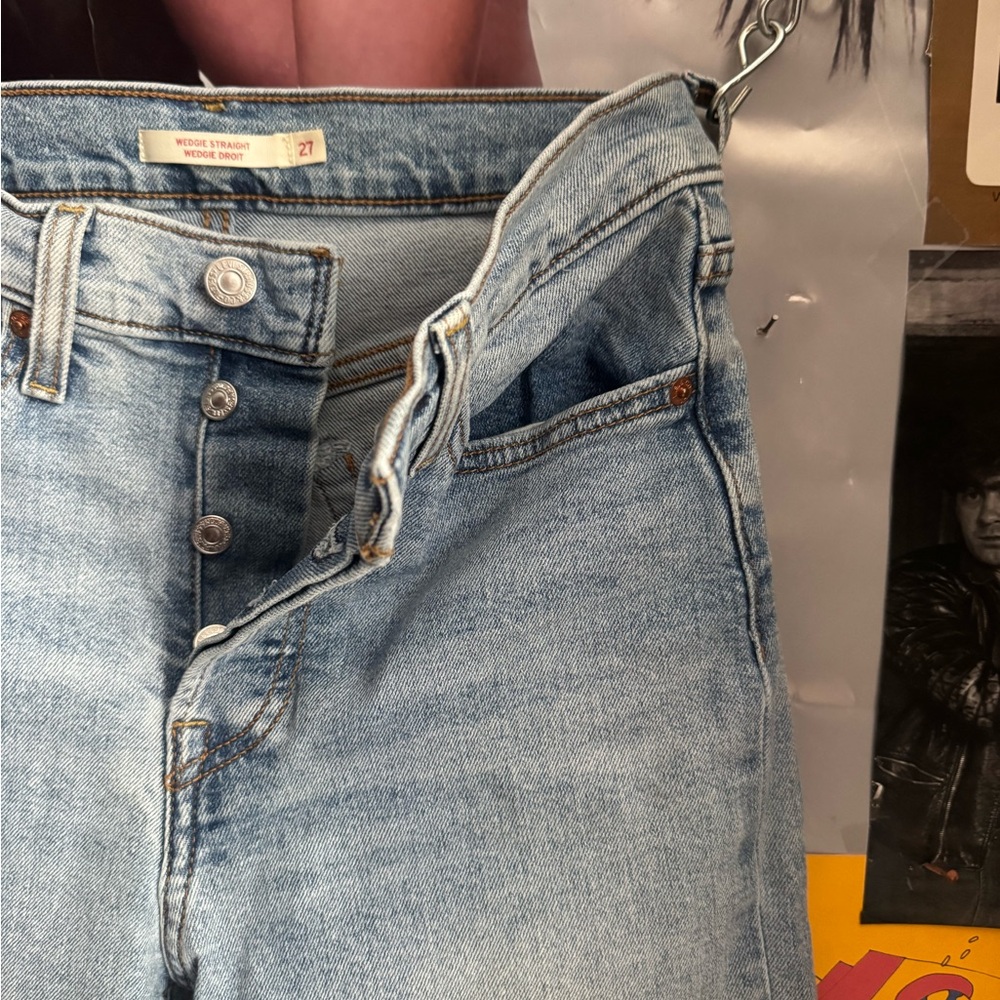 Levi's Light Blue Distressed High Rise Jeans - Picture 4 of 8